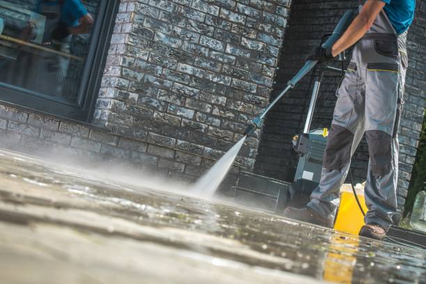 Best Oil Spill Cleanup  in Mishicot, WI
